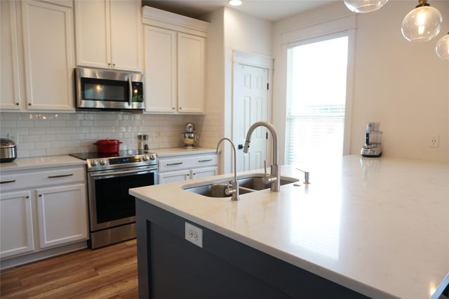 8604 Capitol View DR, Austin, TX 78747