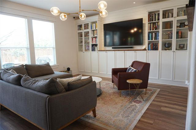 8604 Capitol View DR, Austin, TX 78747