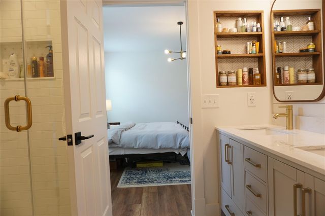 8604 Capitol View DR, Austin, TX 78747