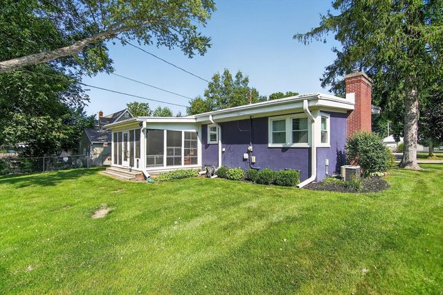 505 North Drive, Marshall, MI 49068