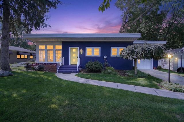 505 North Drive, Marshall, MI 49068