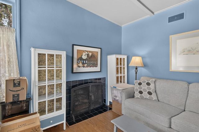 505 North Drive, Marshall, MI 49068