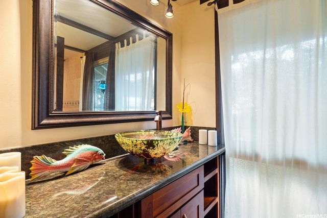 53-601 Kamehameha Highway, Hauula, HI 96717