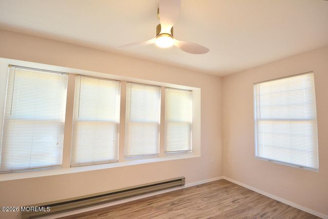 8 Abbey Lane, Manchester, NJ 08759