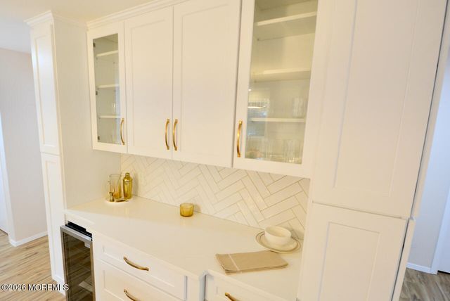 8 Abbey Lane, Manchester, NJ 08759