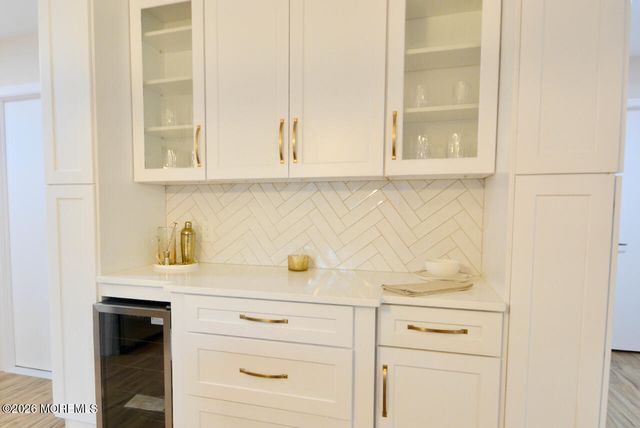 8 Abbey Lane, Manchester, NJ 08759