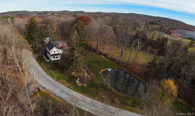 145 Drake Road, Pleasant Valley, NY 12569