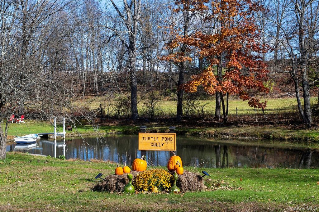 145 Drake Road, Pleasant Valley, NY 12569