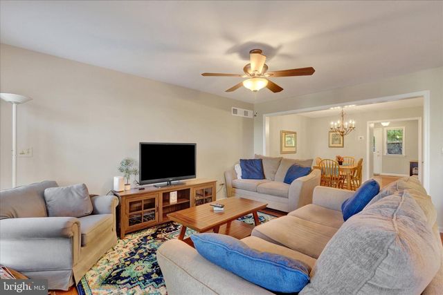 473 NURSERY DRIVE DR N, Mechanicsburg, PA 17055