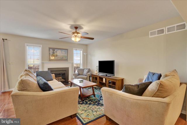 473 NURSERY DRIVE DR N, Mechanicsburg, PA 17055