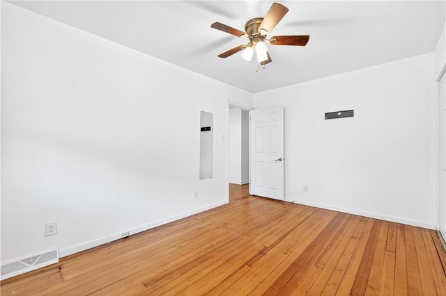 2518 Sample Rd, Hampton, PA 15101
