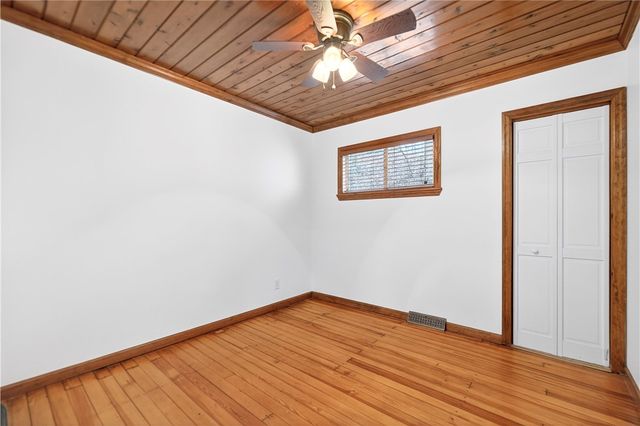 2518 Sample Rd, Hampton, PA 15101