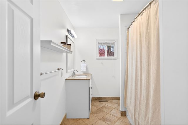 2518 Sample Rd, Hampton, PA 15101