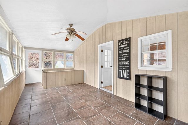 2518 Sample Rd, Hampton, PA 15101