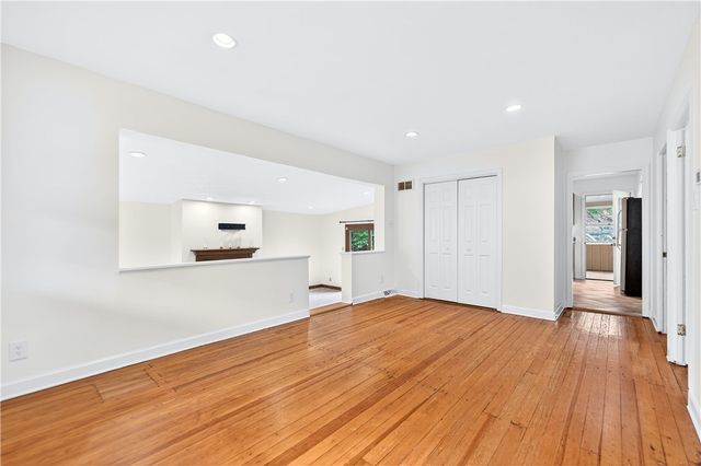 2518 Sample Rd, Hampton, PA 15101