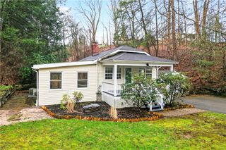 2518 Sample Rd, Hampton, PA 15101