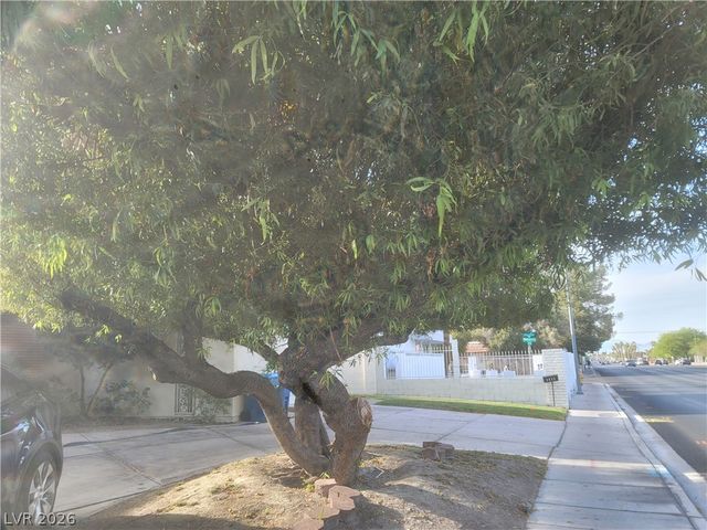 3833 South Eastern Avenue, Las Vegas, NV 89169