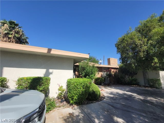 3833 South Eastern Avenue, Las Vegas, NV 89169