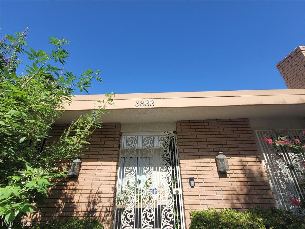 3833 South Eastern Avenue, Las Vegas, NV 89169