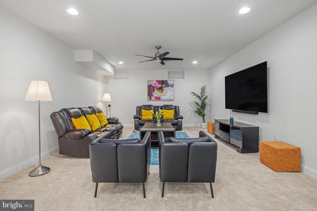 91 WESTHAMPTON DR, Wilmington, DE 19808