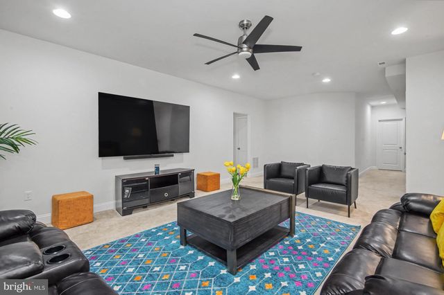 91 WESTHAMPTON DR, Wilmington, DE 19808