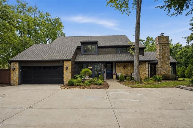 3505 SHAWNEE MISSION Parkway, Fairway, KS 66205