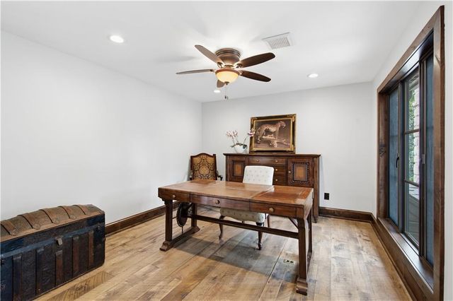 3505 SHAWNEE MISSION Parkway, Fairway, KS 66205
