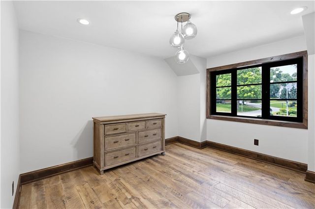 3505 SHAWNEE MISSION Parkway, Fairway, KS 66205