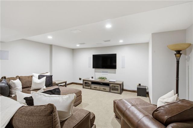 3505 SHAWNEE MISSION Parkway, Fairway, KS 66205