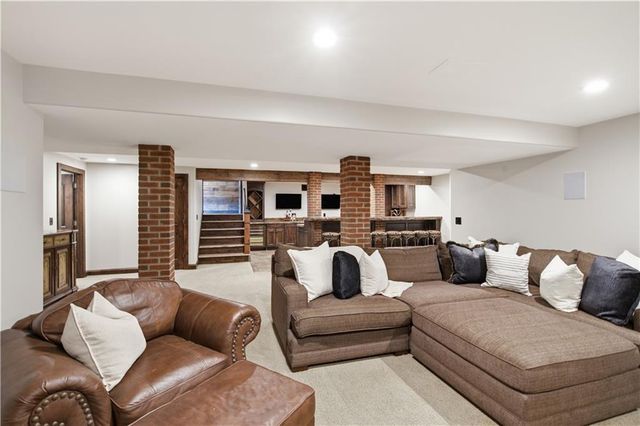 3505 SHAWNEE MISSION Parkway, Fairway, KS 66205