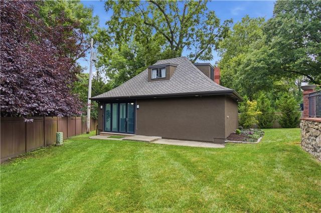 3505 SHAWNEE MISSION Parkway, Fairway, KS 66205