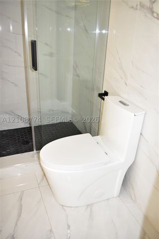 2780 N Pine Island Rd 211, Sunrise, FL 33322