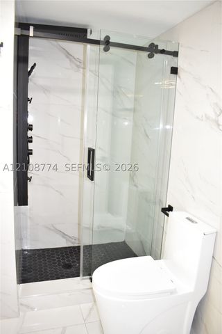 2780 N Pine Island Rd 211, Sunrise, FL 33322