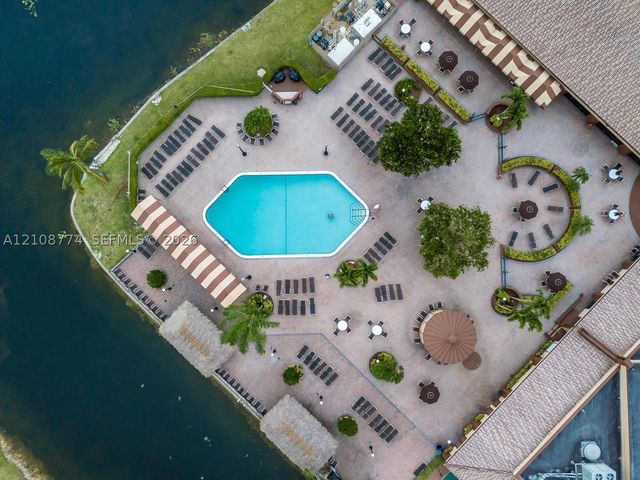 2780 N Pine Island Rd 211, Sunrise, FL 33322