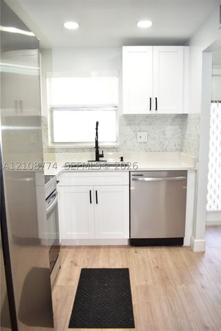 2780 N Pine Island Rd 211, Sunrise, FL 33322