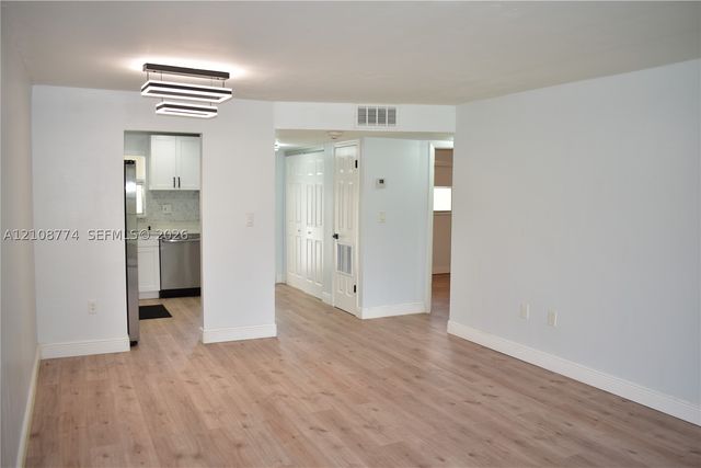 2780 N Pine Island Rd 211, Sunrise, FL 33322