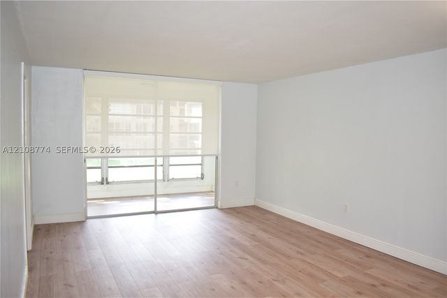 2780 N Pine Island Rd 211, Sunrise, FL 33322