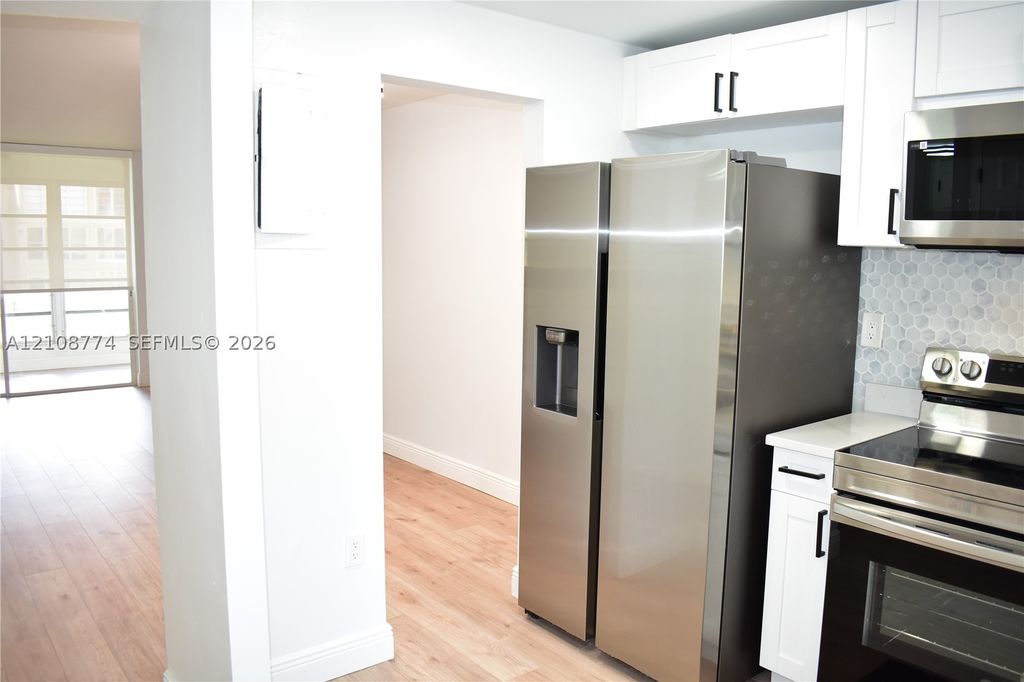 2780 N Pine Island Rd 211, Sunrise, FL 33322