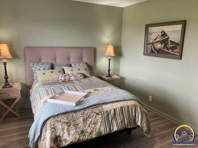 7215 SW Glencrest DR, Topeka, KS 66619