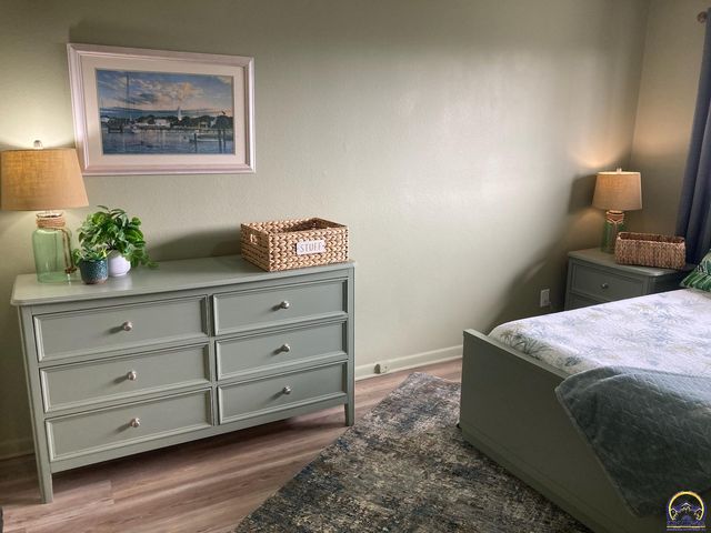 7215 SW Glencrest DR, Topeka, KS 66619