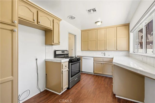 4450 Matilija Avenue, Sherman Oaks, CA 91423
