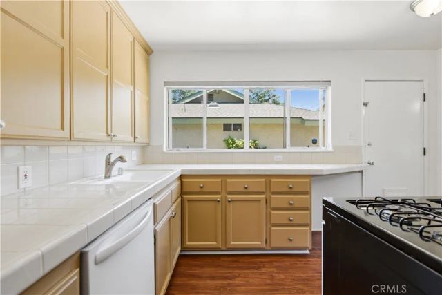 4450 Matilija Avenue, Sherman Oaks, CA 91423