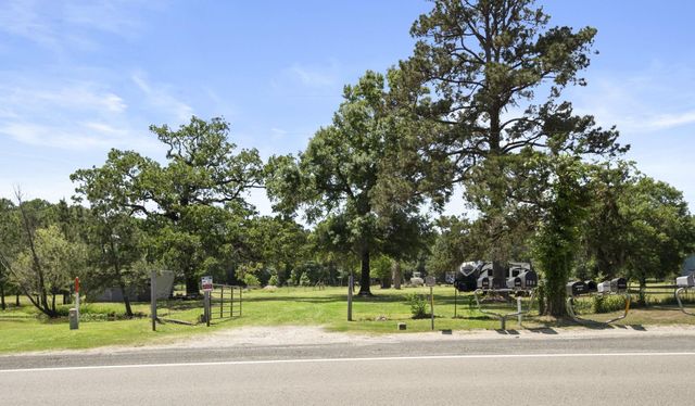 2814 Fm 356, Trinity, TX 75862