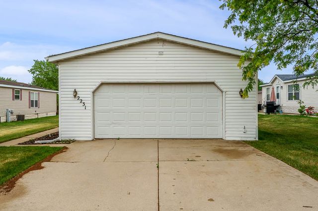 2231 BLOSSOM Lane, Belvidere, IL 61008