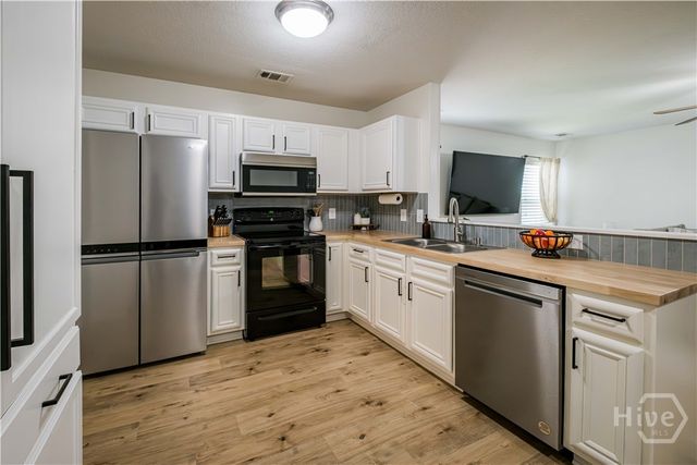 17 Raintree Way, Port Wentworth, GA 31407