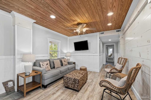 900 Largo Dr, Pensacola Beach, FL 32561