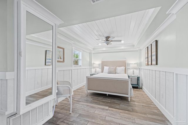 900 Largo Dr, Pensacola Beach, FL 32561