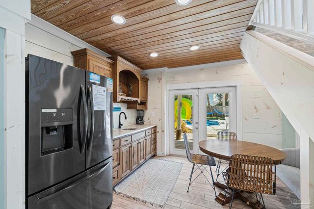 900 Largo Dr, Pensacola Beach, FL 32561