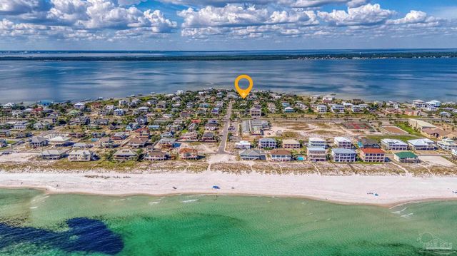900 Largo Dr, Pensacola Beach, FL 32561