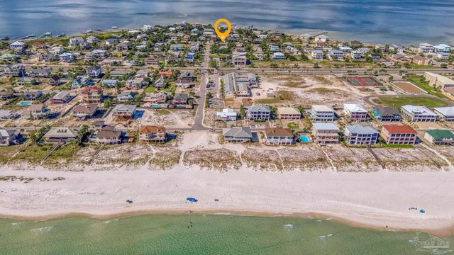 900 Largo Dr, Pensacola Beach, FL 32561